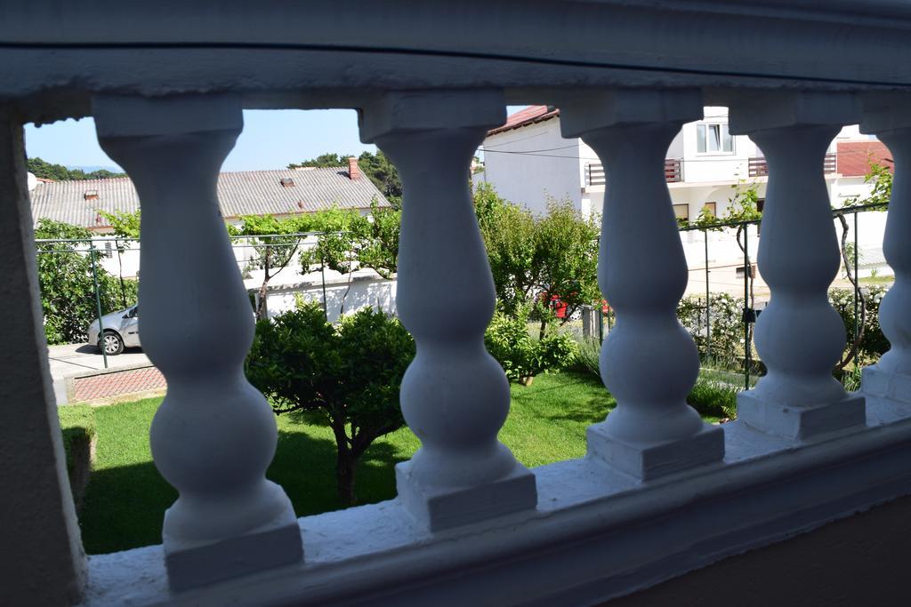 Apartment Branka Banjol Екстериор снимка